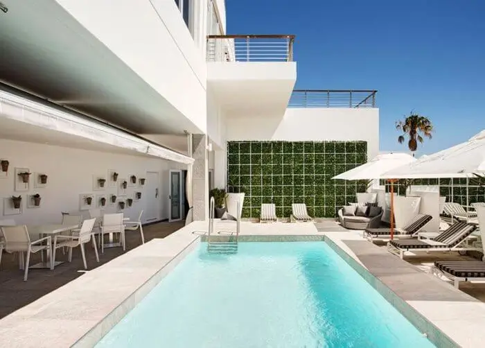 Accomodation